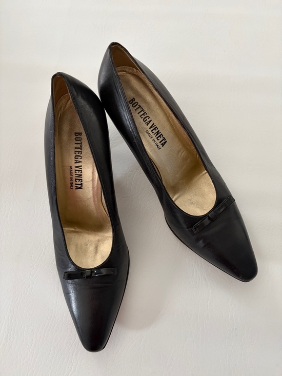 Bottega Veneta Shoes - Bottega Veneta Vintage Women’s Shoes Low Heels Leather Pumps Black Size 9